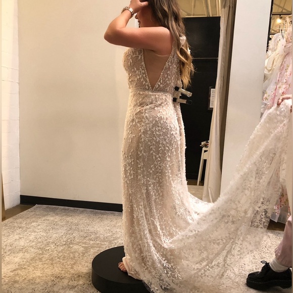 Brand new Chic Nostalgia Ezri wedding gown with detachable skirt and wings! - Picture 6 of 7